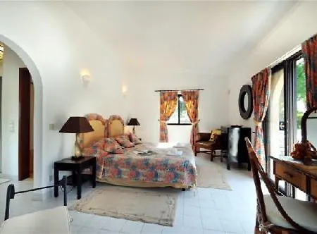 فيلة Vale Do Garrao Sleeps 6 Pool Air Con Wifi *